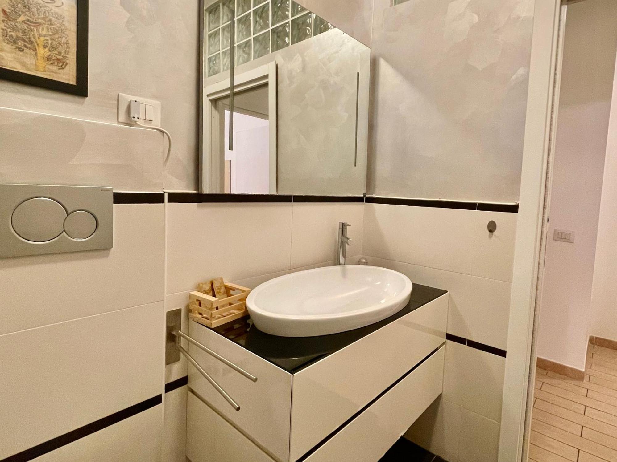 Apartment Domus Laterani By Jfm - Comfortable Big Terrace Colosseo Rom